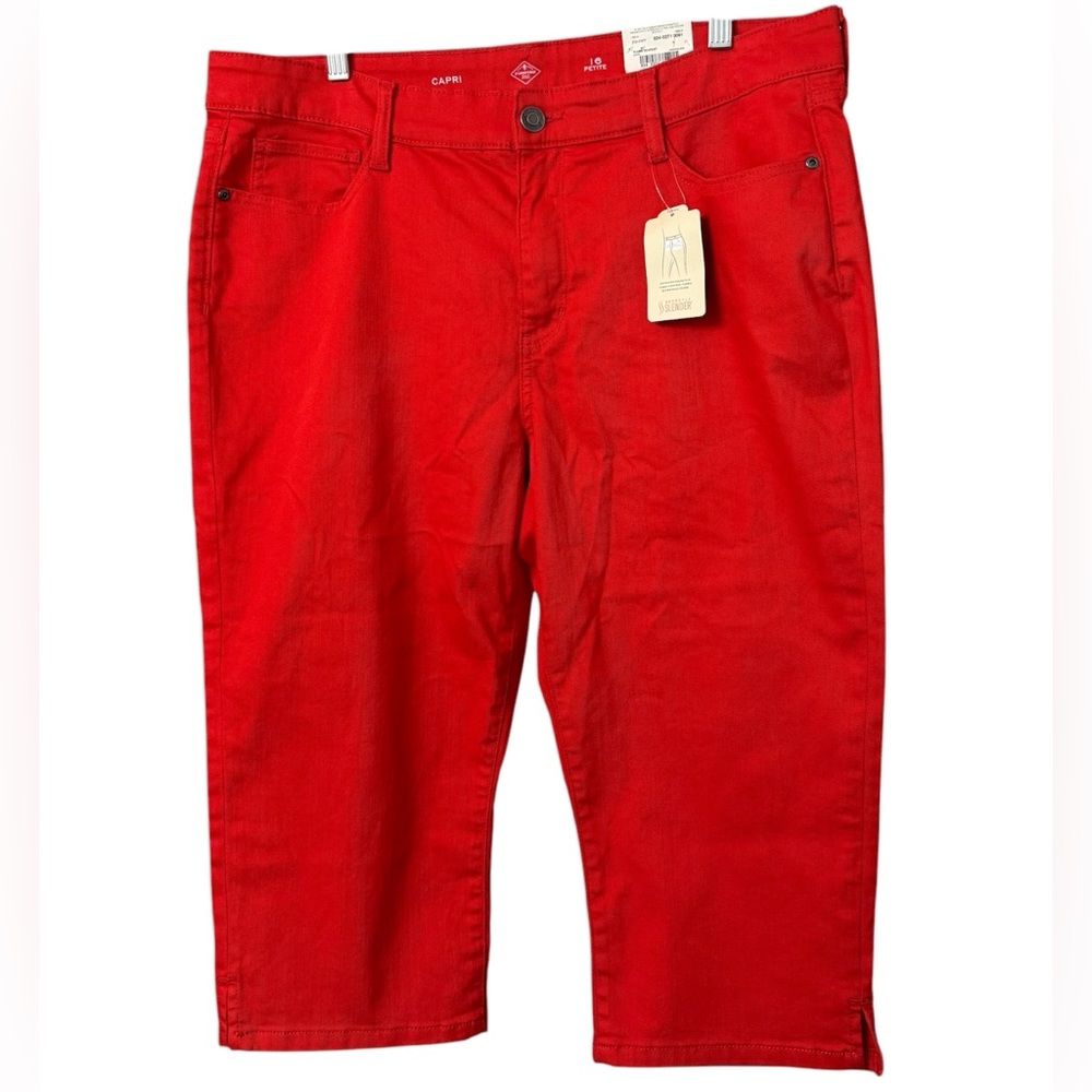 St John’s Bay Women’s Capri Pants Red Mid Rise Size 16 petite.